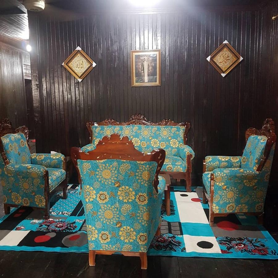 Mimi Guest House Syariah Pangkalanbuun Esterno foto