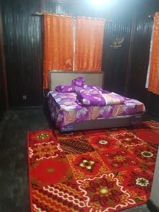 Mimi Guest House Syariah Pangkalanbuun Esterno foto