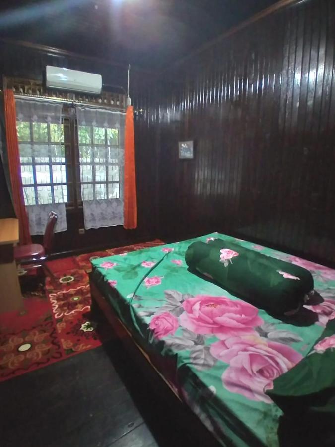 Mimi Guest House Syariah Pangkalanbuun Esterno foto