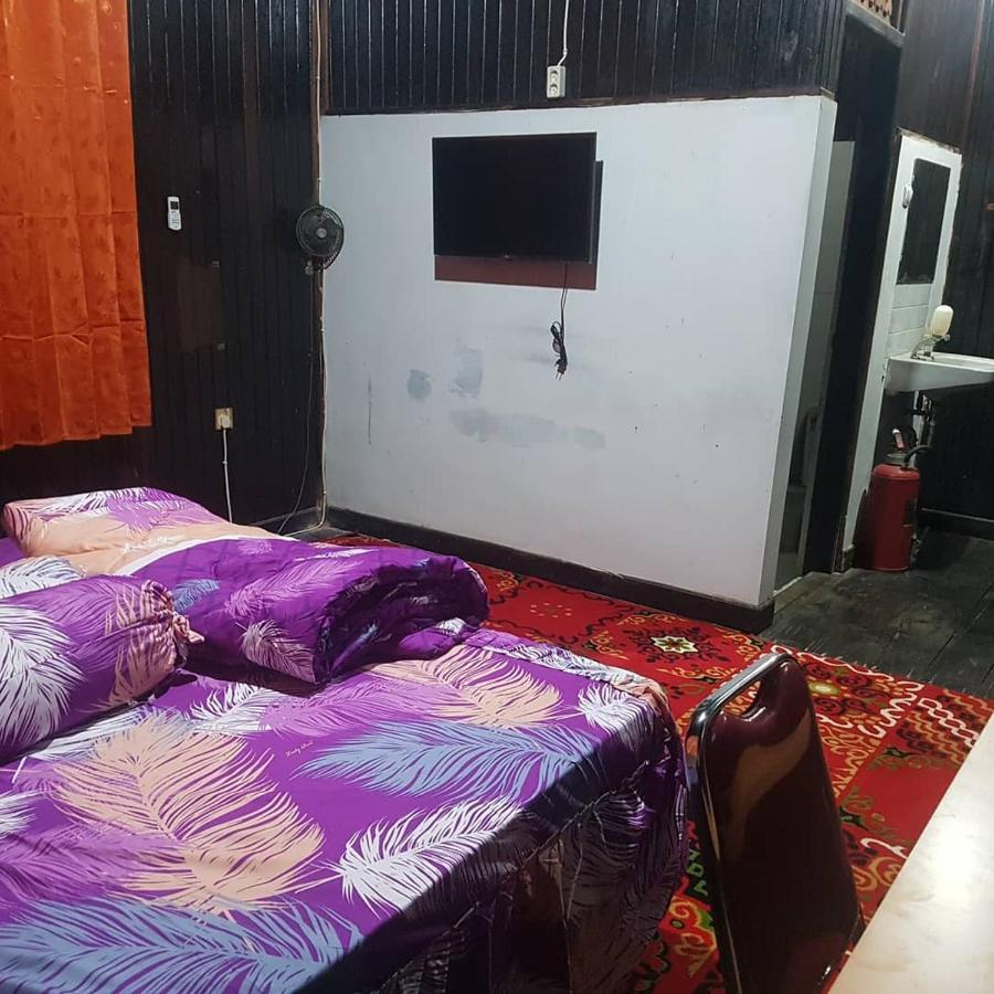Mimi Guest House Syariah Pangkalanbuun Esterno foto